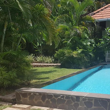 Villa Jati - Private Poolside Villa Central Lovina Екстер'єр фото
