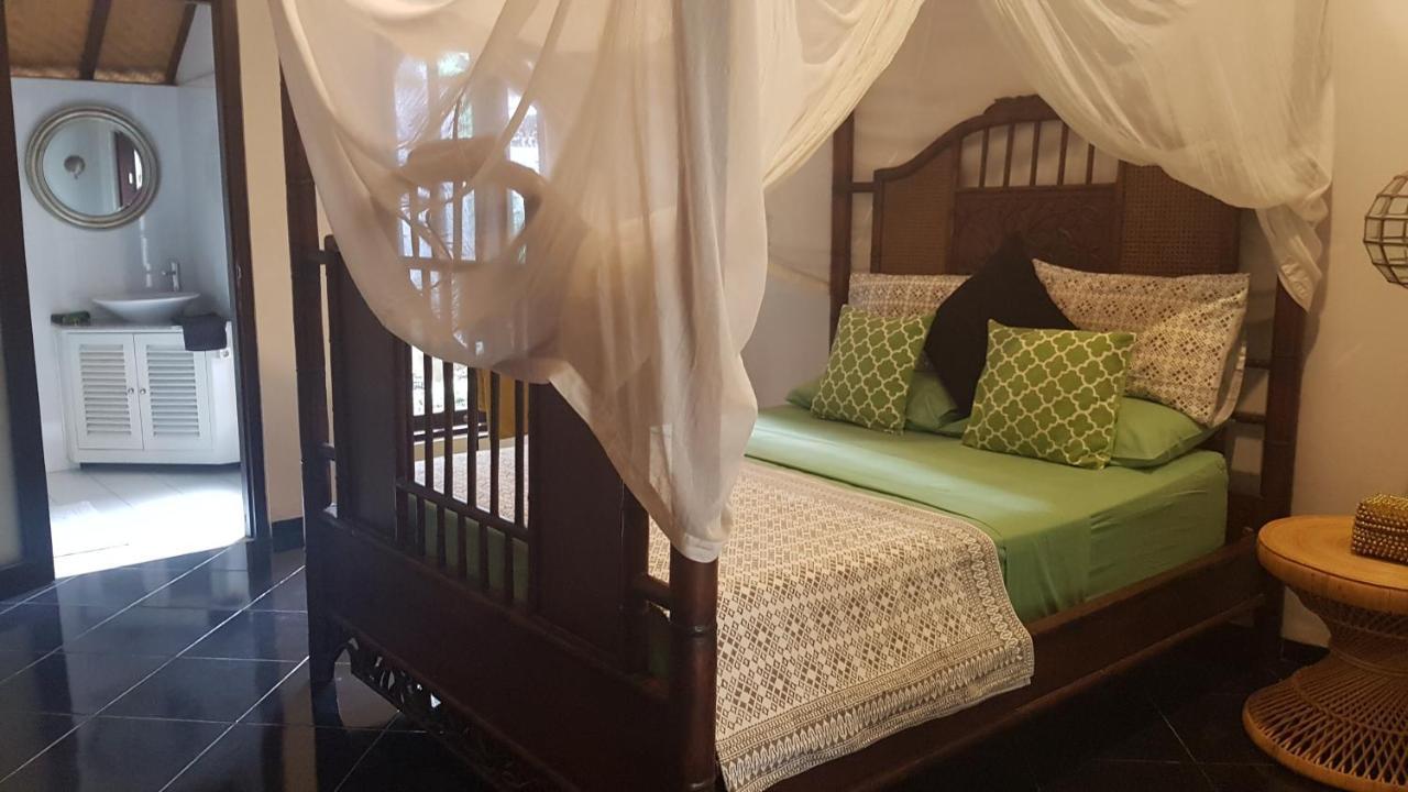 Villa Jati - Private Poolside Villa Central Lovina Екстер'єр фото